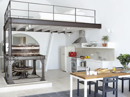 Κατοικίες Διακοπών Villa Fabrica-μύλος - χώρος φαγητού και διατηρημένο μηχάνημα